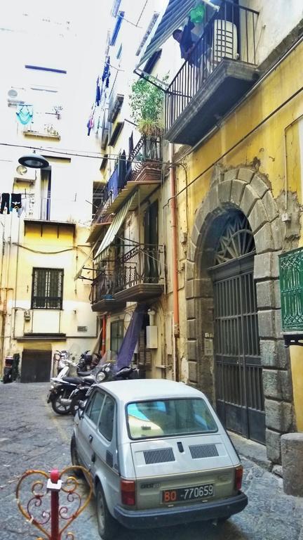 Dimora Dei Giganti Panzió Nápoly Kültér fotó